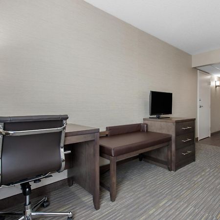Comfort Inn & Suites Red Deer Esterno foto