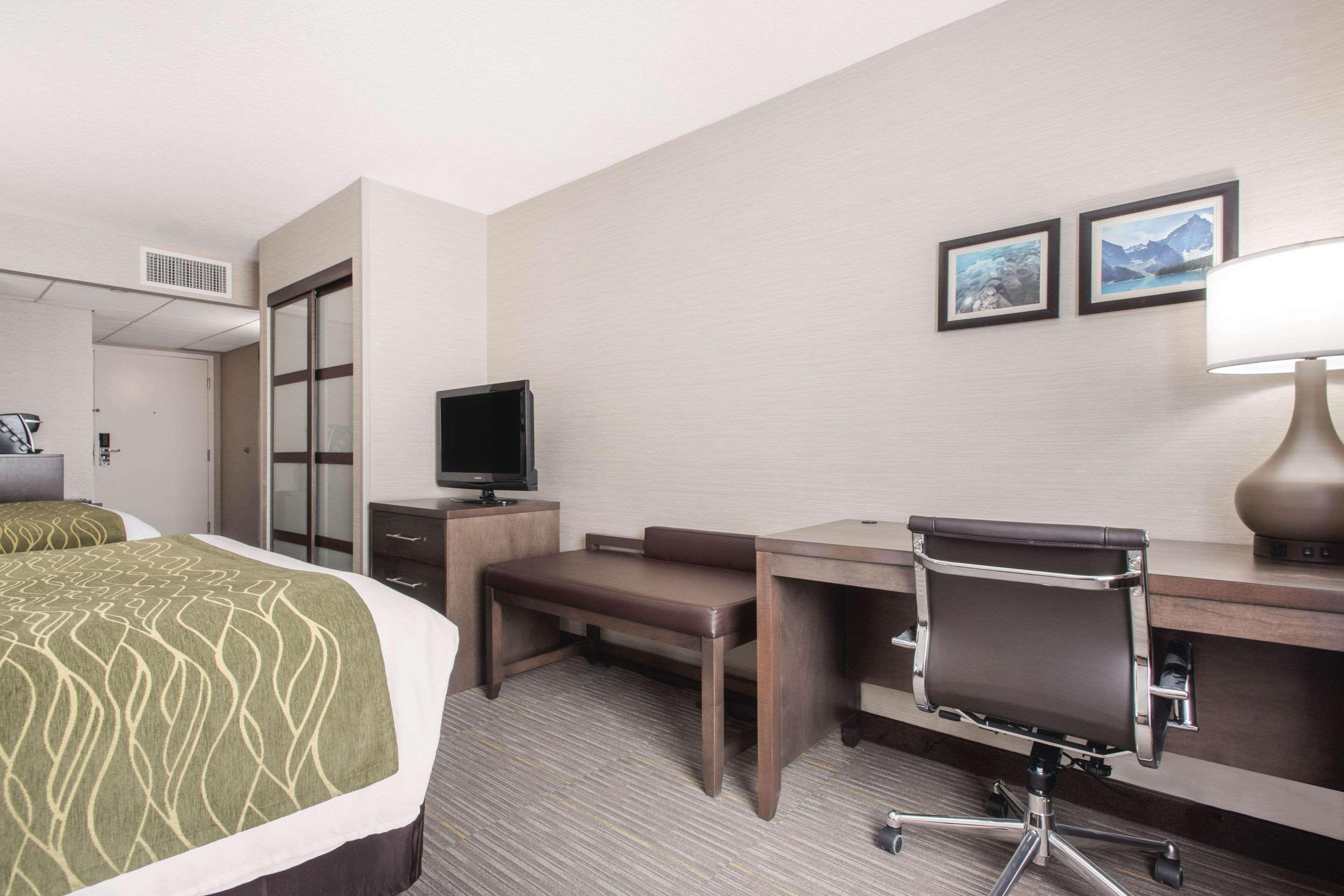 Comfort Inn & Suites Red Deer Esterno foto