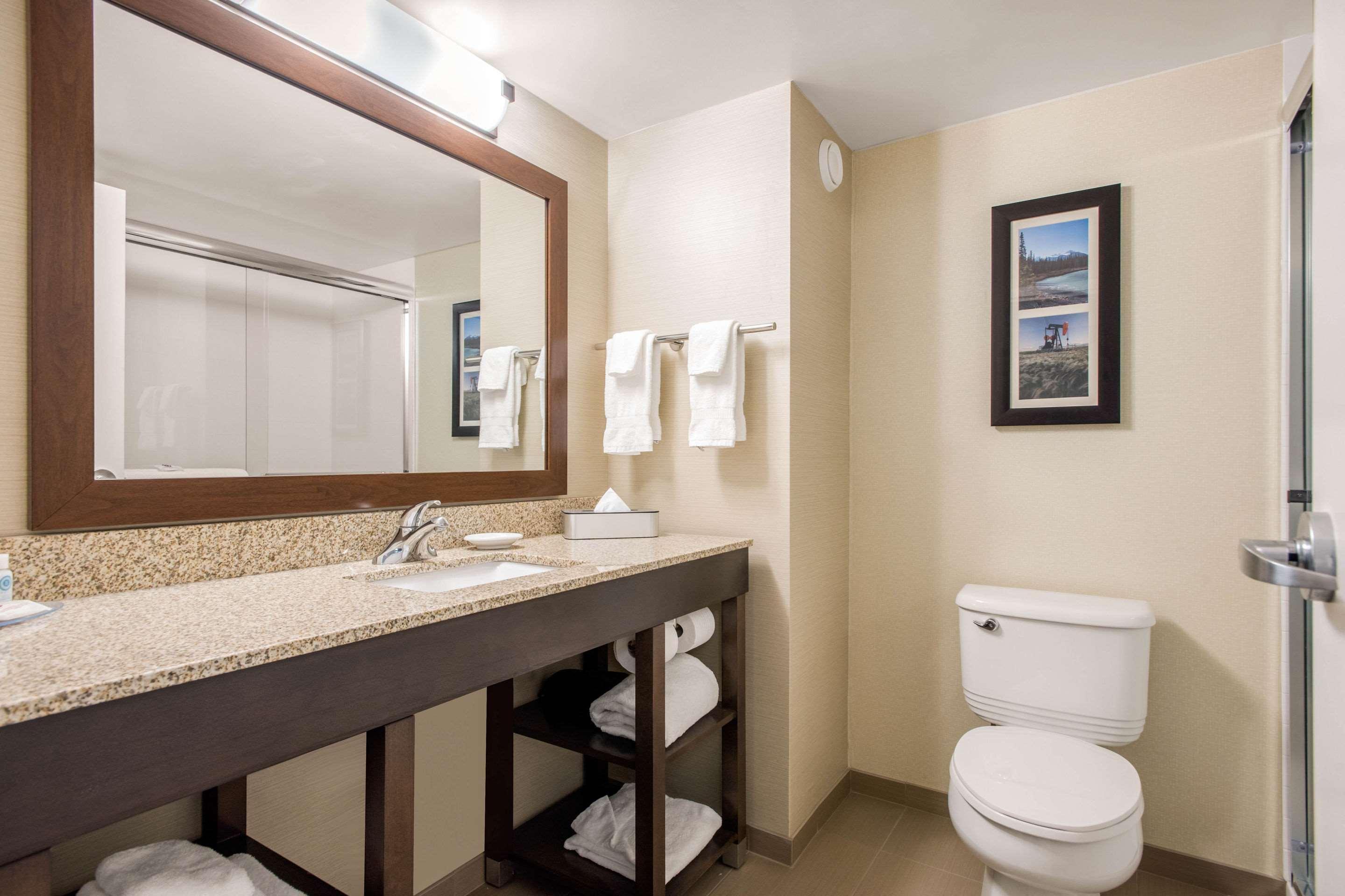 Comfort Inn & Suites Red Deer Esterno foto