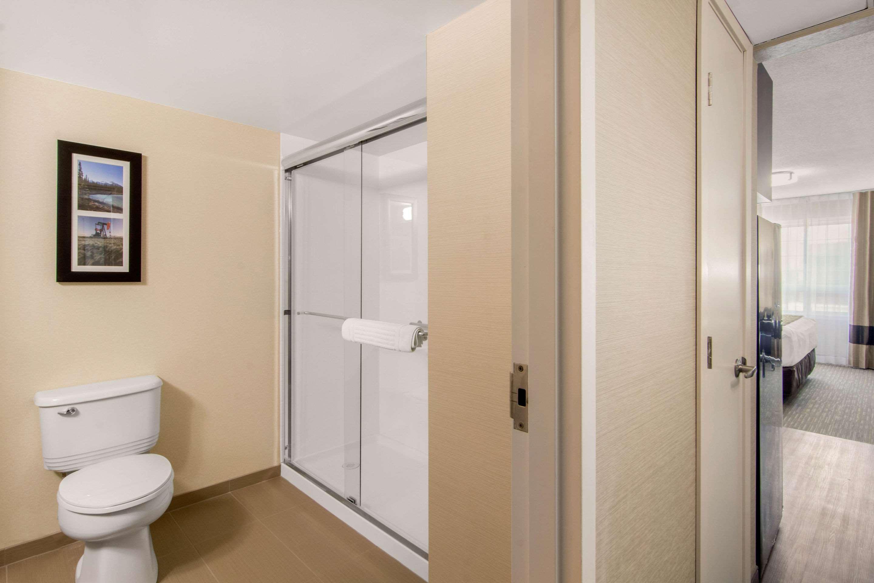 Comfort Inn & Suites Red Deer Esterno foto