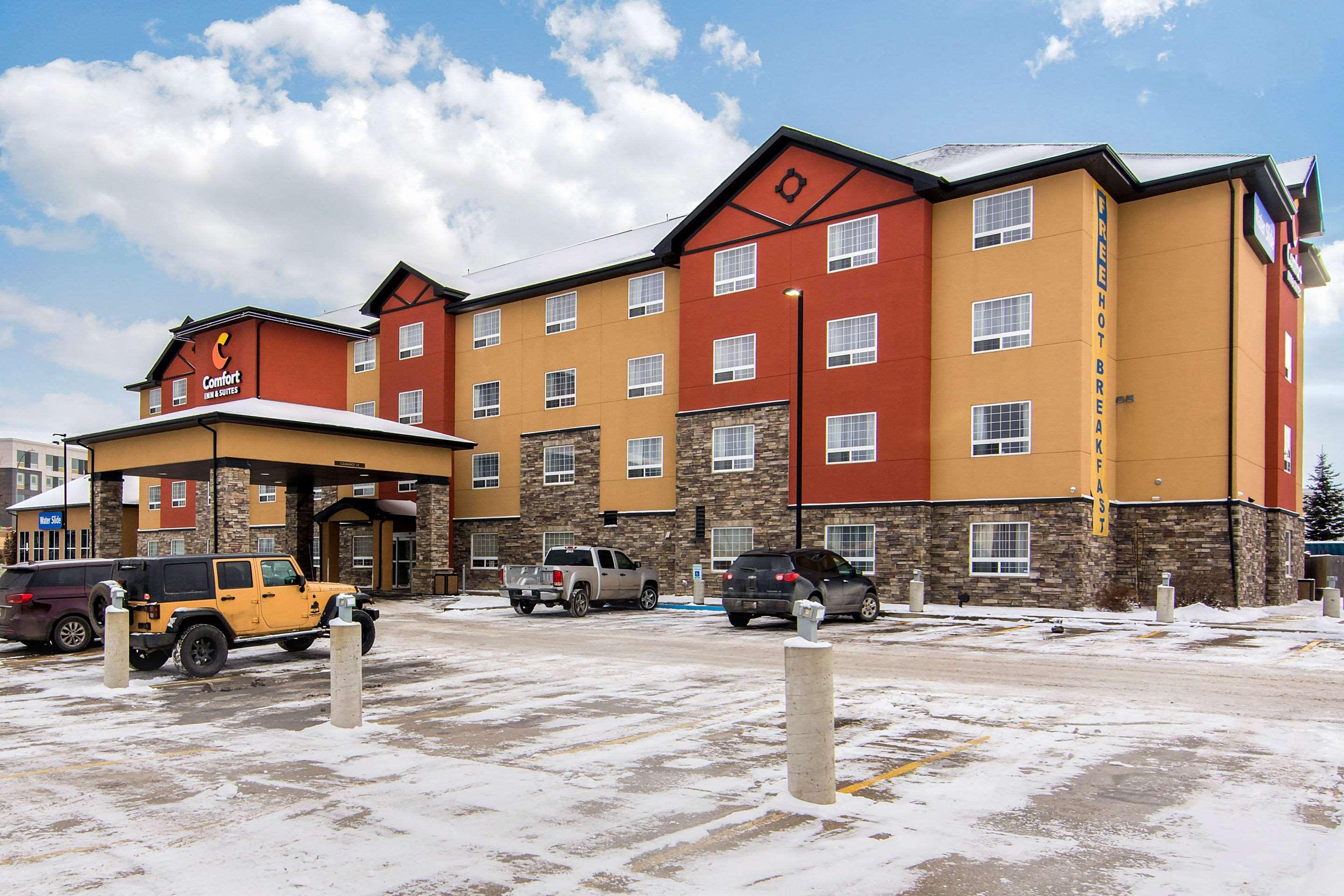 Comfort Inn & Suites Red Deer Esterno foto
