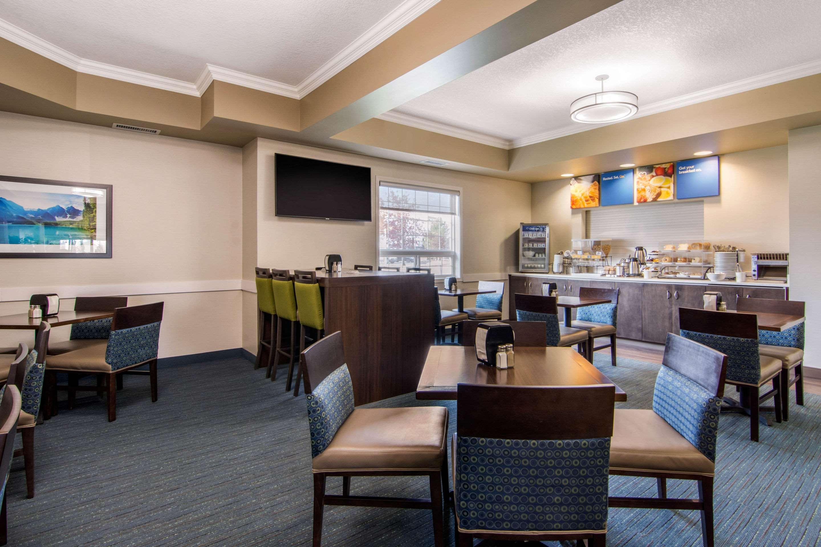 Comfort Inn & Suites Red Deer Esterno foto
