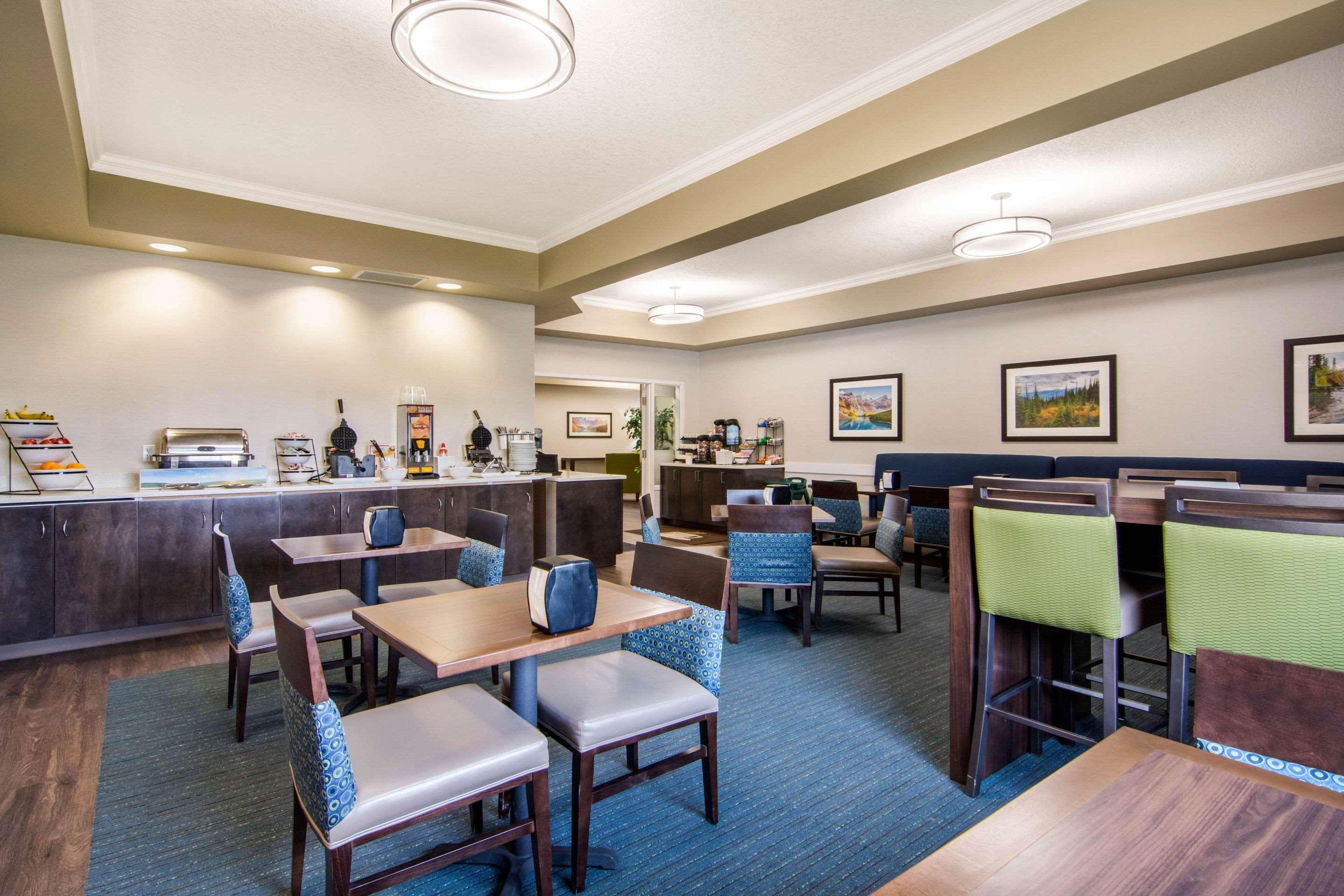 Comfort Inn & Suites Red Deer Esterno foto