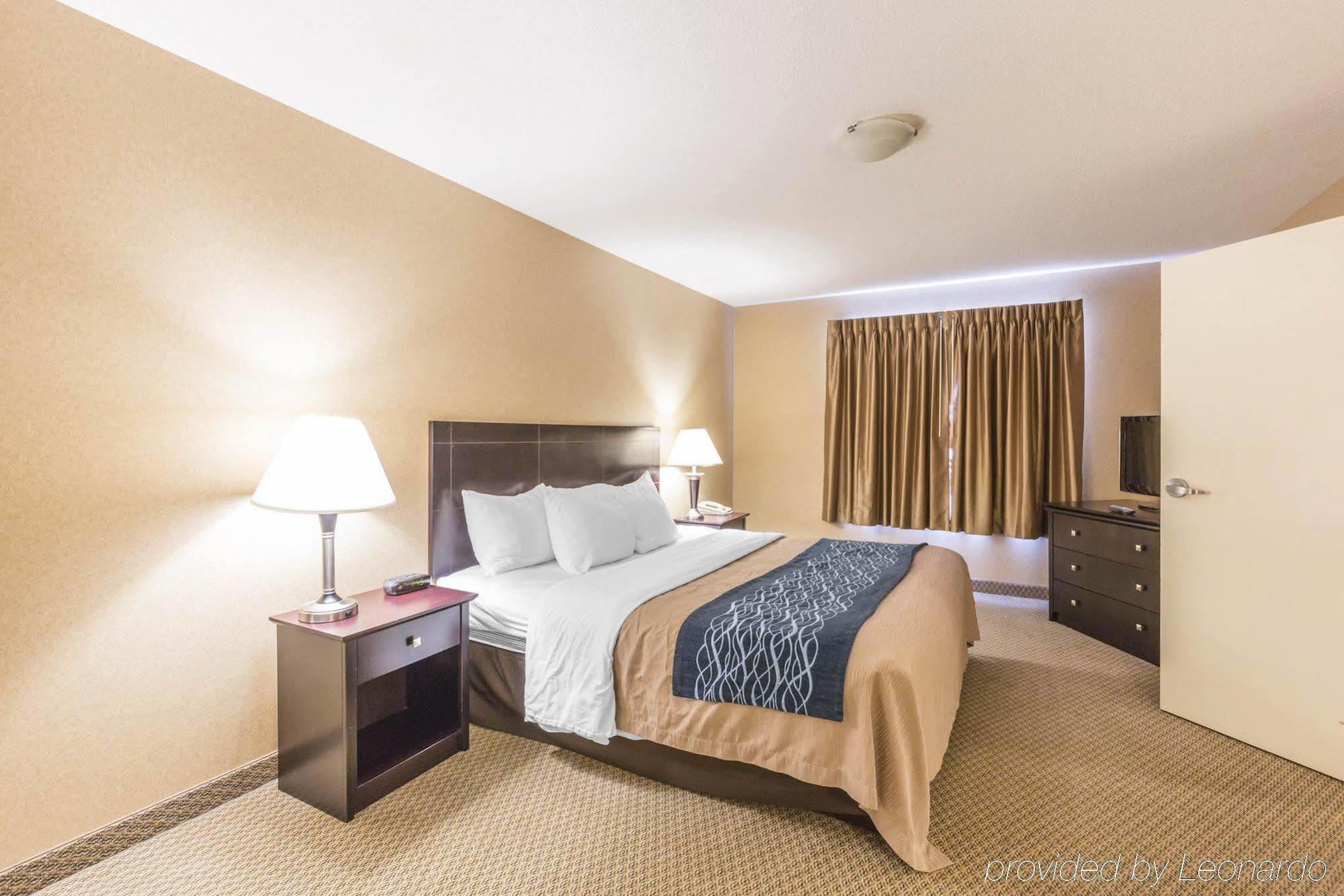 Comfort Inn & Suites Red Deer Esterno foto